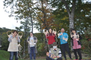 10月2日（土）「クロモジの木でマイかんじき作り」を開催しました。
