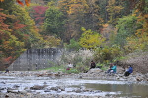10月23日（日）秋の里山観察会「志張ふれあい散策路を歩こう」を開催しました。