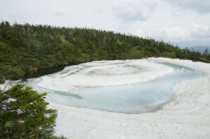 6/8　瞳の雪どけすすむ