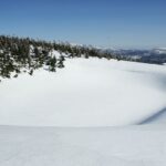 4/13　まだ雪のくぼ地