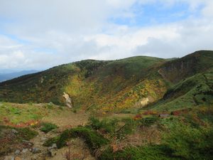 10月3日（土）「秋田焼山縦走　紅葉トレッキング」を開催しました。